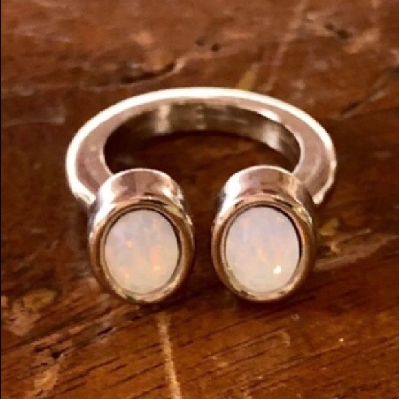 Jewelry - Swarovski Crystal Open Ring